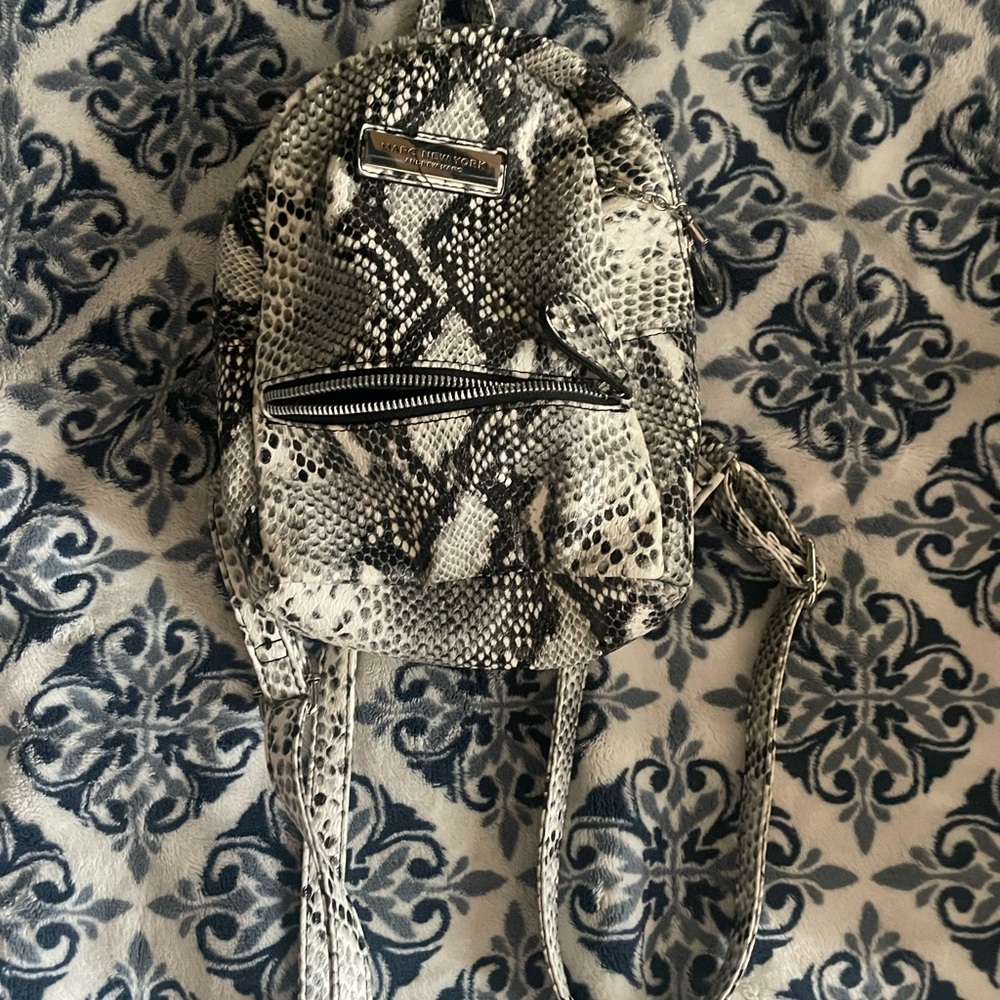 Stylish Snake Print Backpack